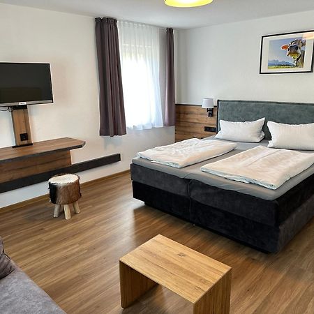 Zum Bayrischen Wirt Hotell Maierhöfen Exteriör bild